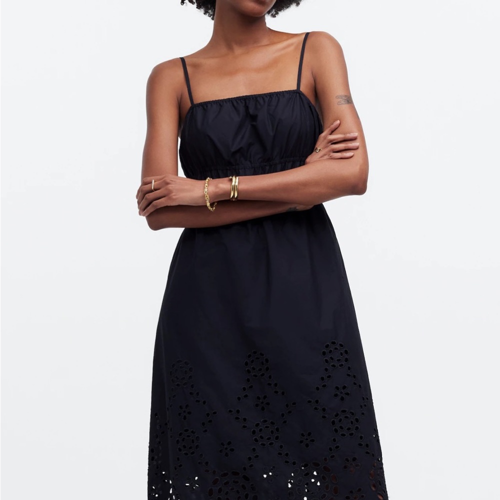 Madewell Embroidered Tank Midi Dress in Poplin in Black - Picture 2 of 6